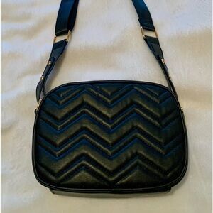 Black crossbody purse